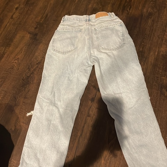 light blue denim pacsun dad jean size 26, with rips - Picture 3 of 5
